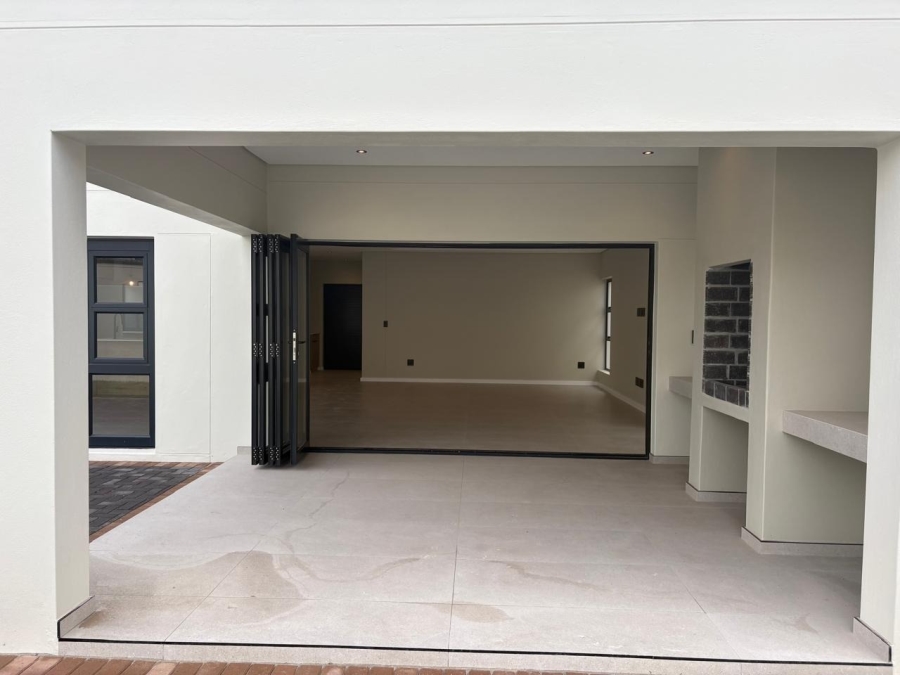 4 Bedroom Property for Sale in Sandown Western Cape